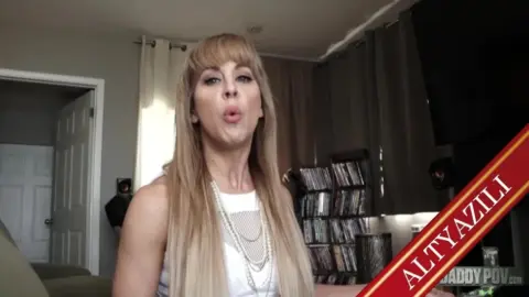 Eşsiz Model Tiffany Dev Zenci Yarrağı Karşısında Heyecanını Saklayamıyor