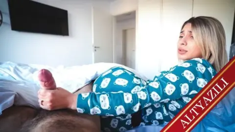 Yeni Tavladığı Ateşli Güzeli Otel Odasında Sike Sike Parçalıyor