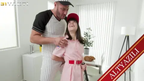 Kilolu Yeni Orospu Casting Seçimlerinde Tüm Sikiş Hünerlerini Sergiliyor