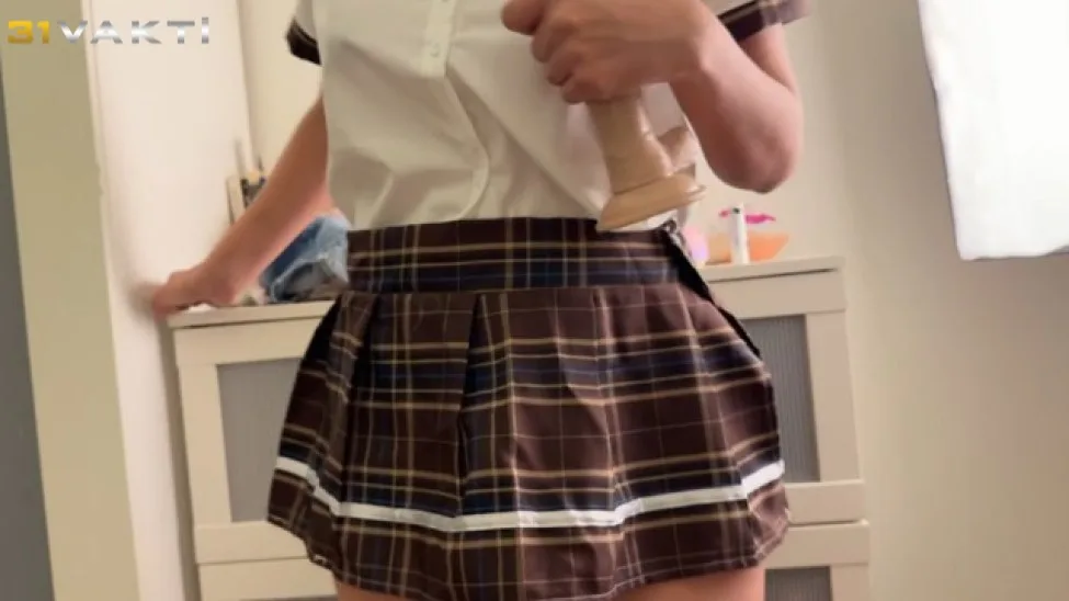 Üvey Abisinin Yardımları ile Çığlık Çığlığa Orgazm Oldu